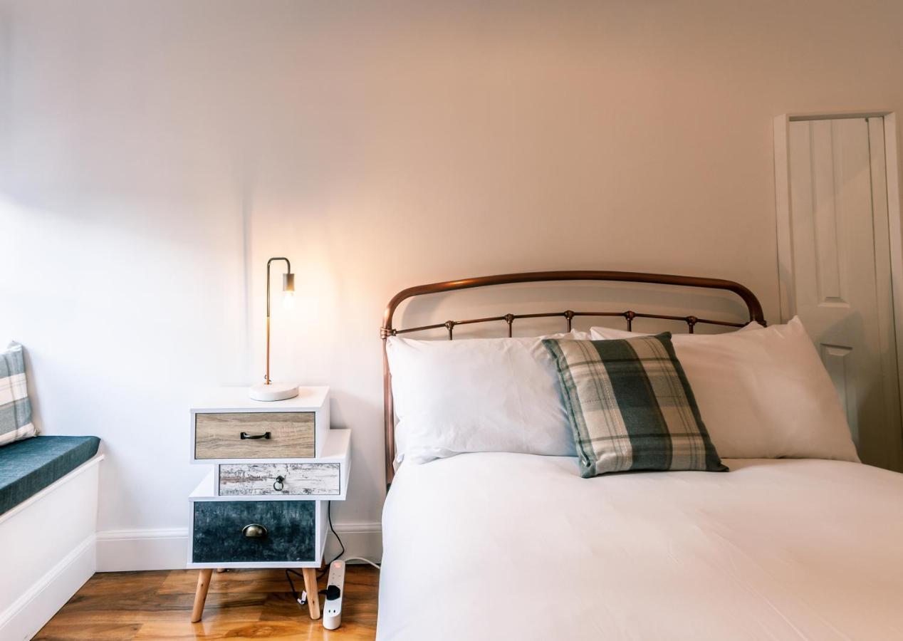 Writer'S Apartment Единбург Екстериор снимка